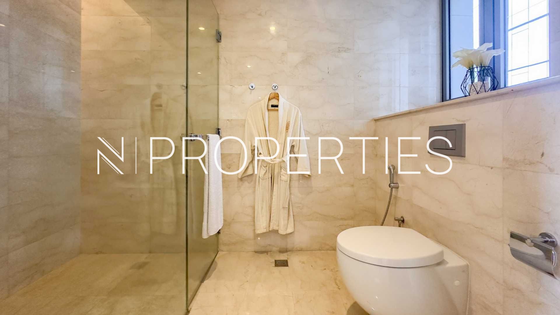 CASADOMAINE 36B – Bathroom 2 Grand 4BR Family Residence in Jakarta’s Prime CBD Area