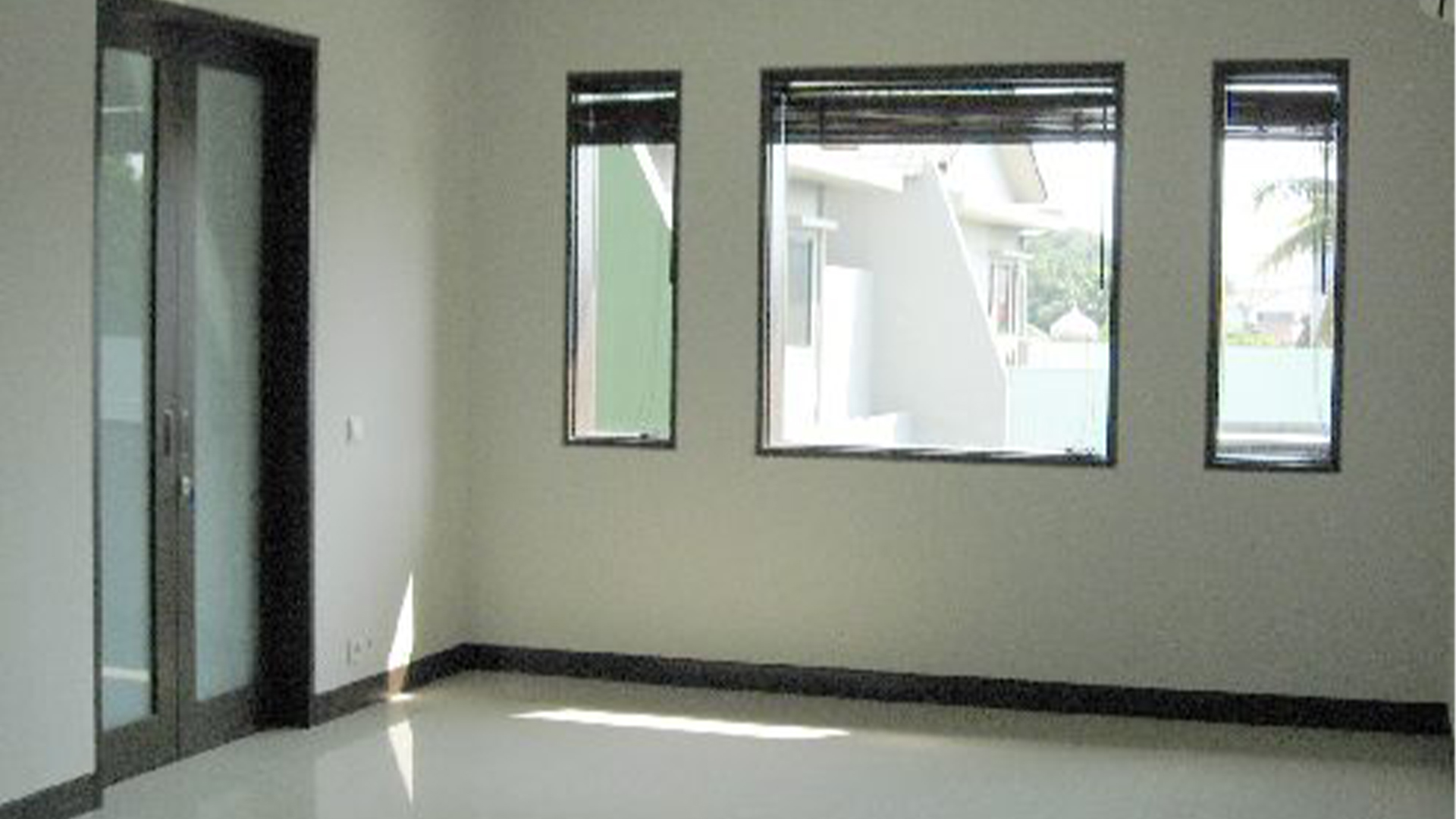 CILANDAK TENGAH 2-4BR-BEDROOM Prime 4BR Family Residence – Cilandak House