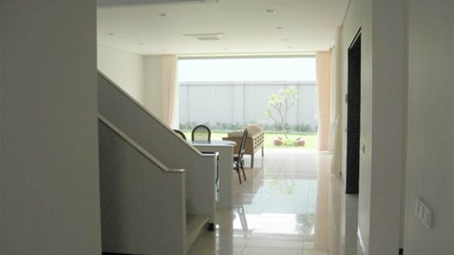 CILANDAK TENGAH 2-4BR-CORRIDOR TO LIVING AREA Well-Proportioned 4BR at Cilandak House