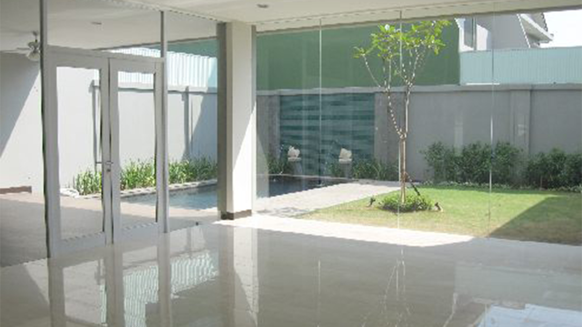 CILANDAK TENGAH 2-4BR-LIVING AREA CILANDAK TENGAH 2-4BR-LIVING AREA