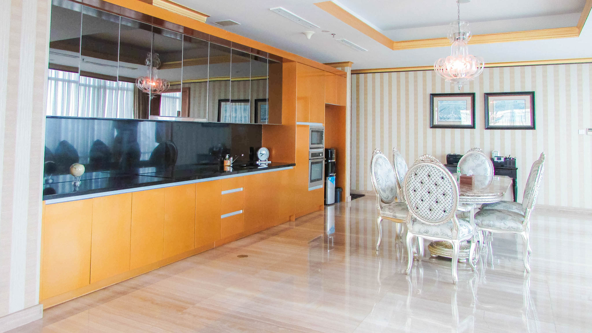 Kempi-57-59F-DINING &KITCHEN Ultra-Spacious Family Living in the Heart of Jakarta’s CBD – Kempinski Private Residence 4BR