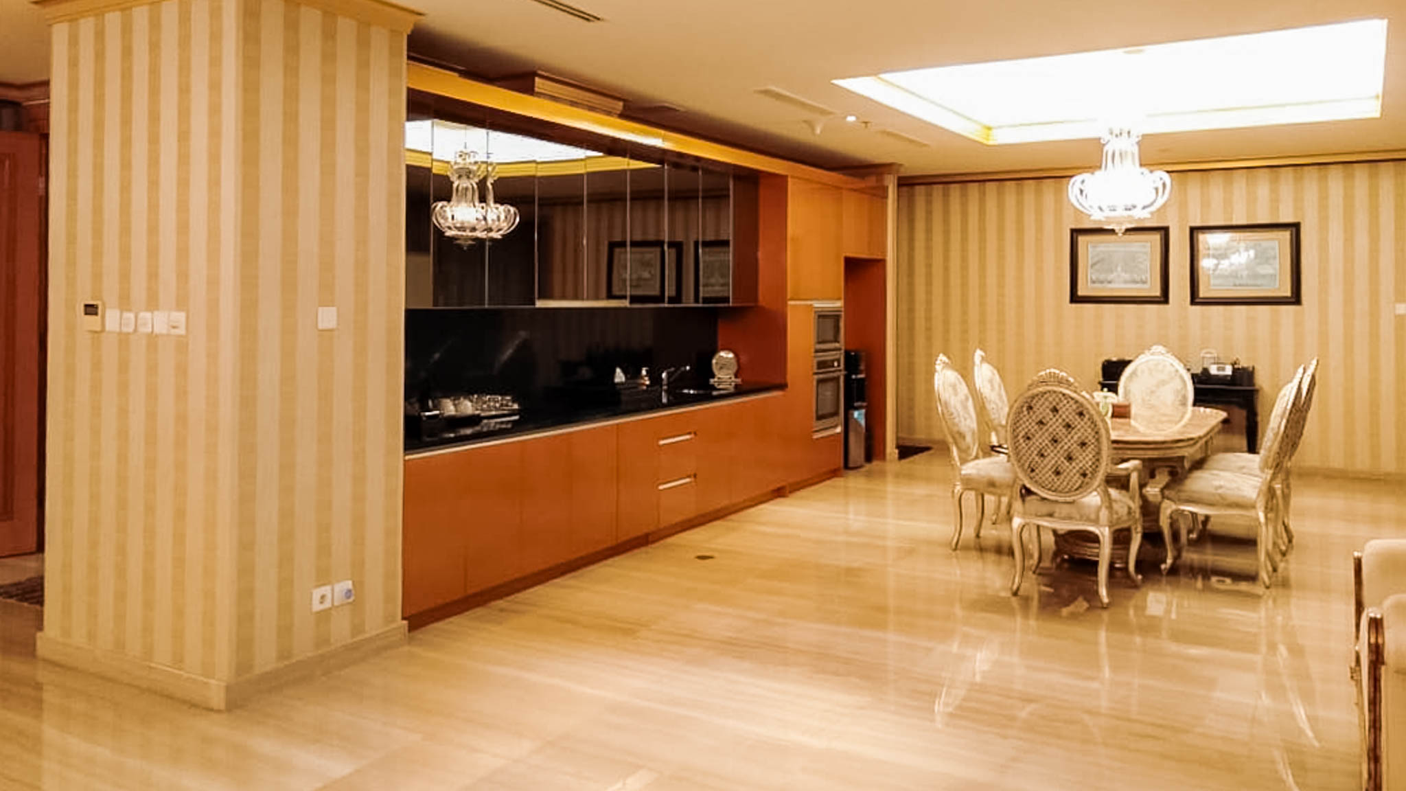 Kempi-57-59F-DINING & KITCHEN Ultra-Spacious Family Living in the Heart of Jakarta’s CBD – Kempinski Private Residence 4BR