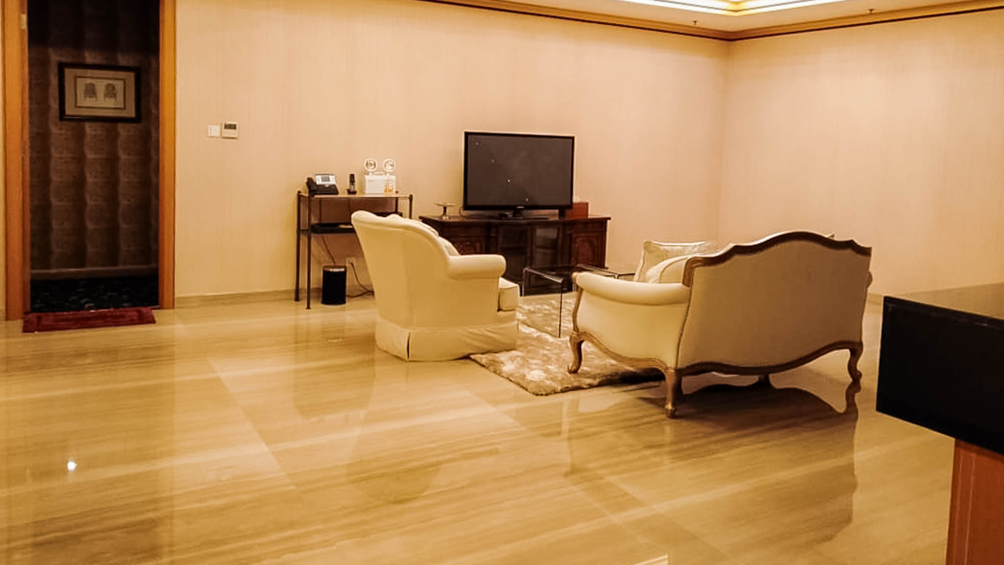 Kempi-57-59F-LIVING ROOM 5 Ultra-Spacious Family Living in the Heart of Jakarta’s CBD – Kempinski Private Residence 4BR