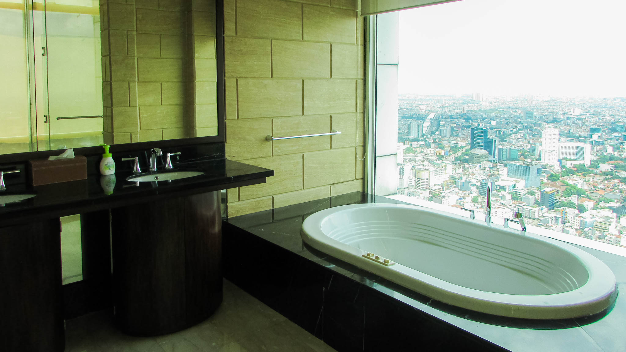 Kempi-57-59F-MASTER BATHROOM 2 Ultra-Spacious Family Living in the Heart of Jakarta’s CBD – Kempinski Private Residence 4BR