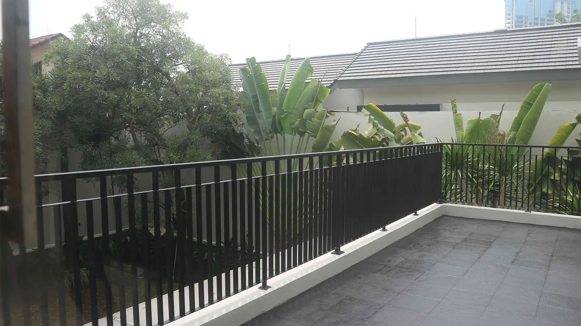 Large 4BR Family Residence at Pejaten