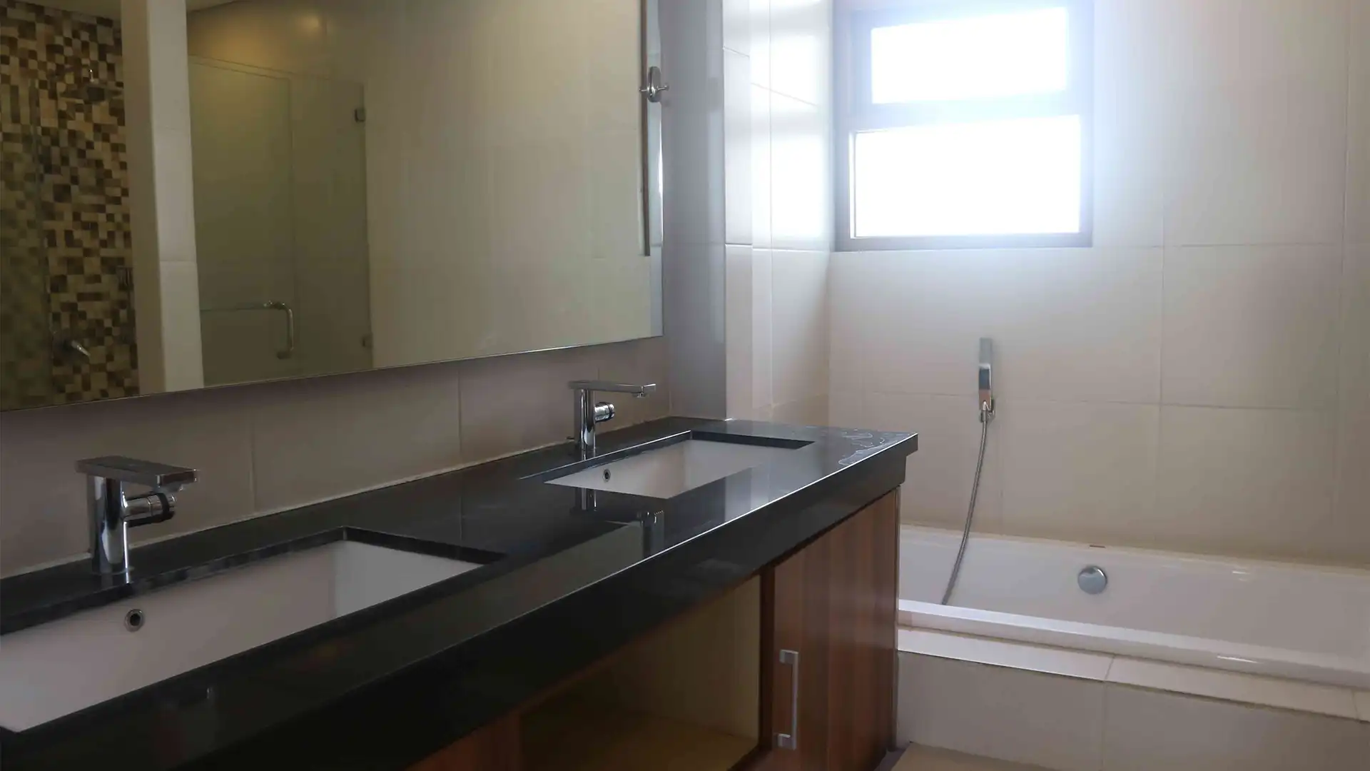 PEJATEN-5BR-BATHROOM 4 Pejaten House – Premium 5BR Home