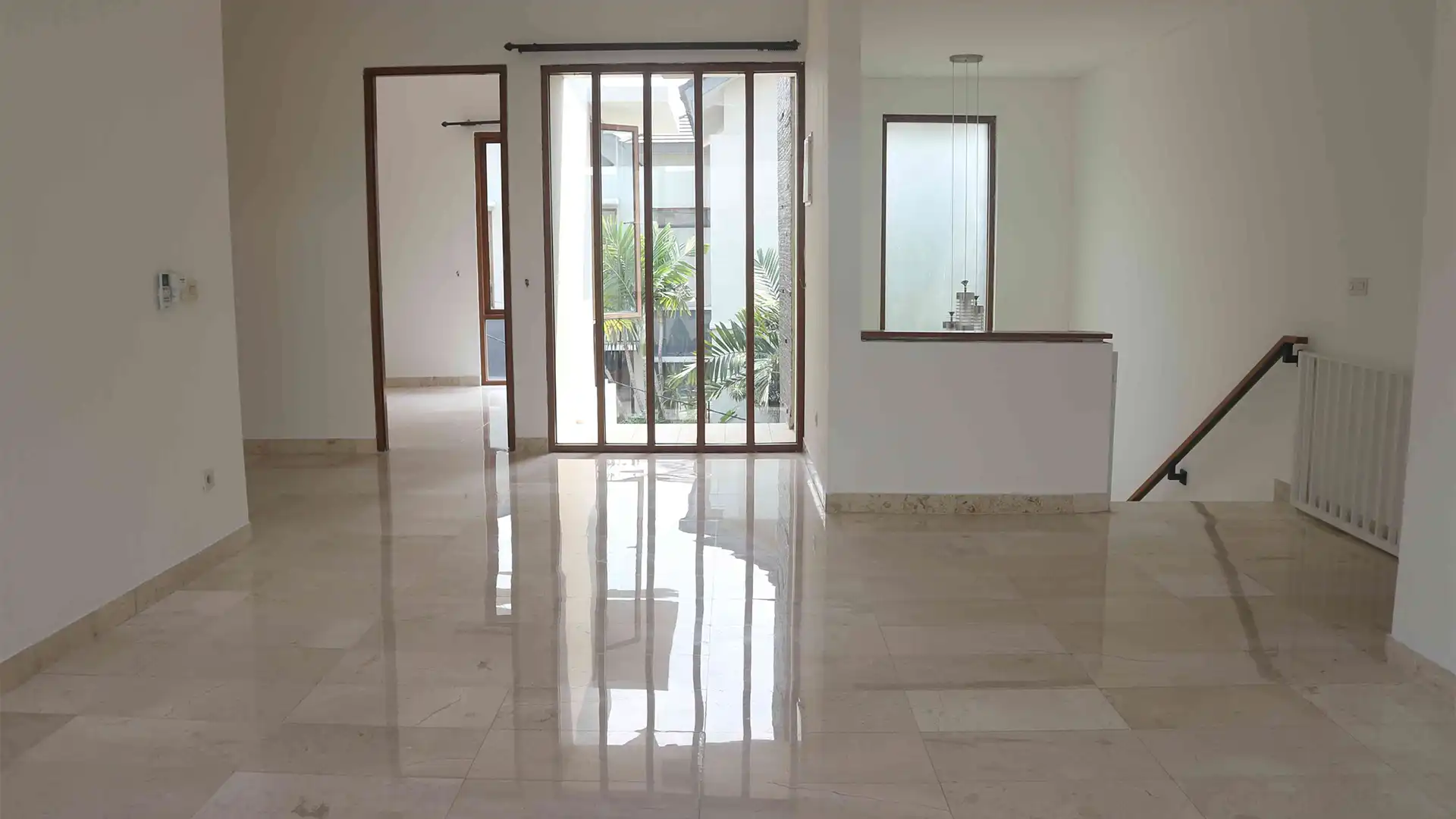PEJATEN-5BR-FAMILY AREA AT SECOND FLOOR Pejaten House – Premium 5BR Home