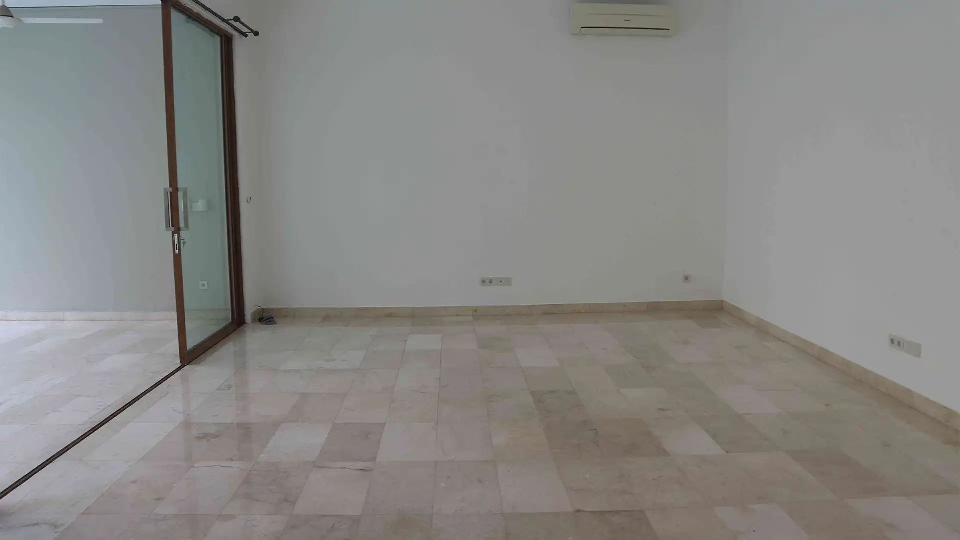 PEJATEN-5BR-LIVING AREA Pejaten House – Premium 5BR Home