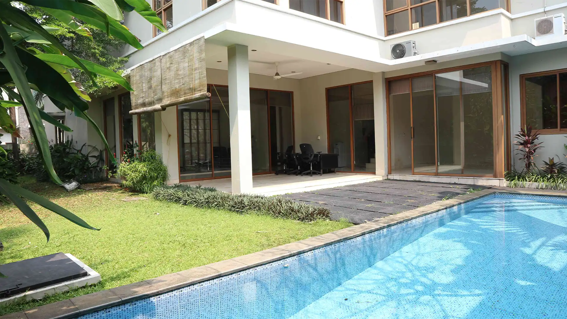 PEJATEN-5BR-SWIMMING POOL & BACKYARD PEJATEN-5BR-SWIMMING POOL & BACKYARD