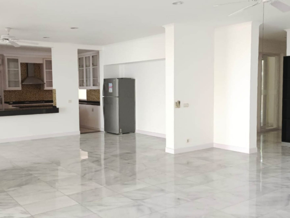 PURI SAKTI 2-4BR-DINING & KITCHEN AREA